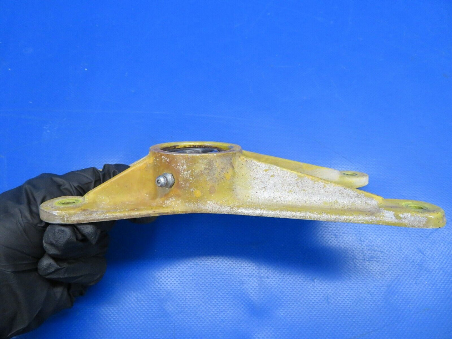 Piper PA-24-250 Comanche MLG Rear / AFT Attachment RH 20394-00 (0818-360)