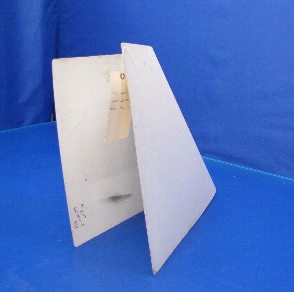Cessna 188 Fairing Leading Edge RH P/N 1621000-8 NOS (0517-174)