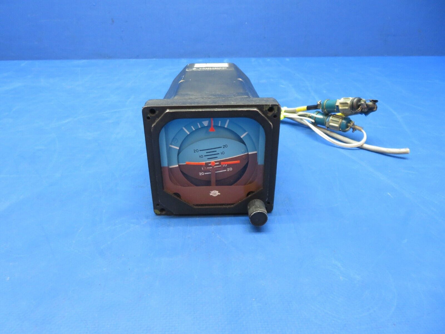 Edo-Aire Mitchell Attitude Gyro P/N IU367-102-2 CORE (0923-417)