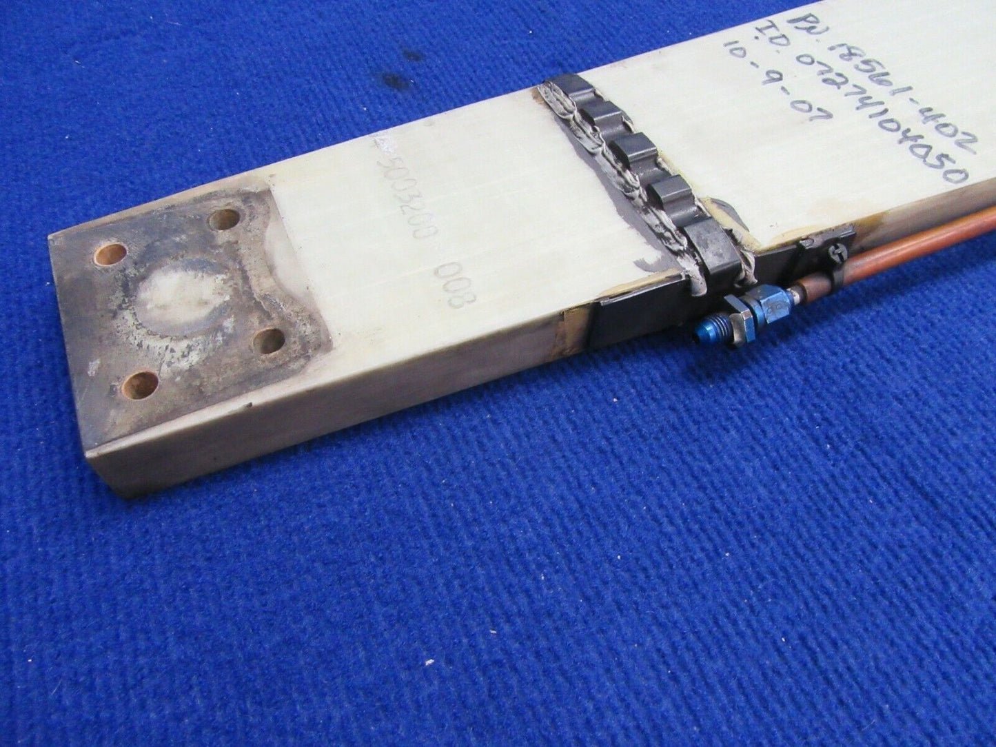 Cirrus SR-22 MLG Strut RH w/ Up Gear Attach Fitting P/N 18561-402 (0122-394