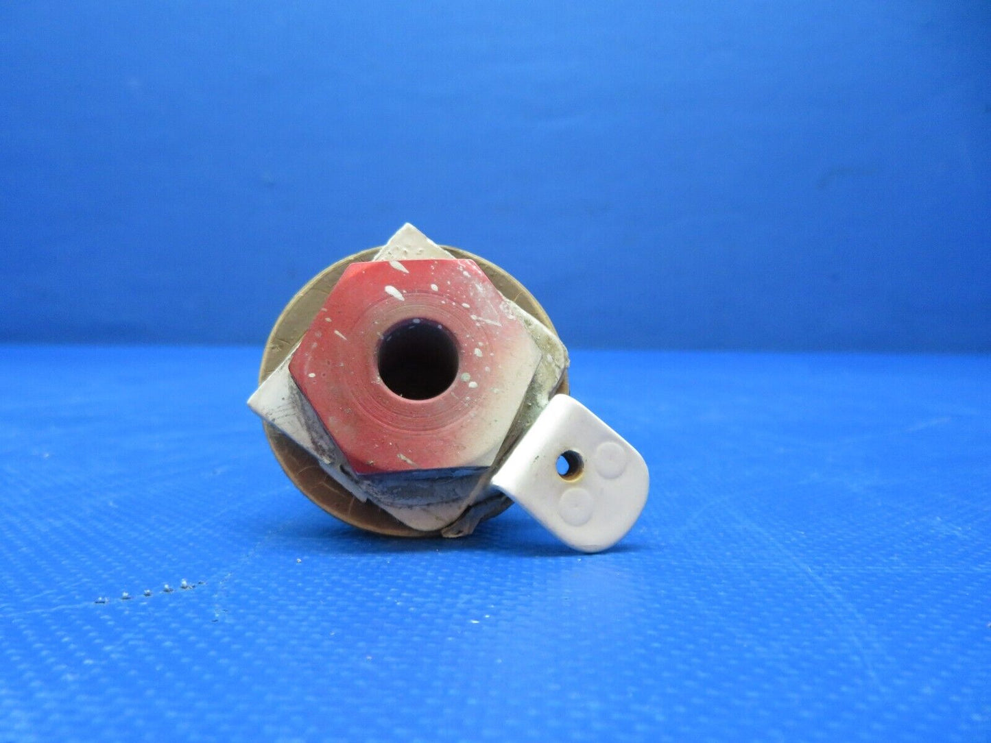 Cessna 401 / 401A Duke Relief Valve Cover Assy Tip Tank P/N 9910021-1 (0124-189)