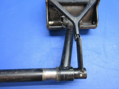 Cessna 310 / 310Q RH Rudder Pedal Torque Tube w/ Pedal P/N 0813018-16 (0823-732)