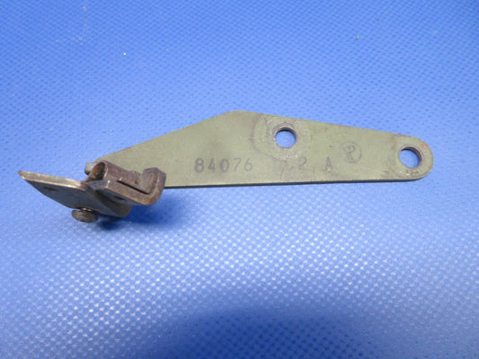 Piper PA46-310P Throttle Cable Bracket P/N 84076-002 (0124-1434)