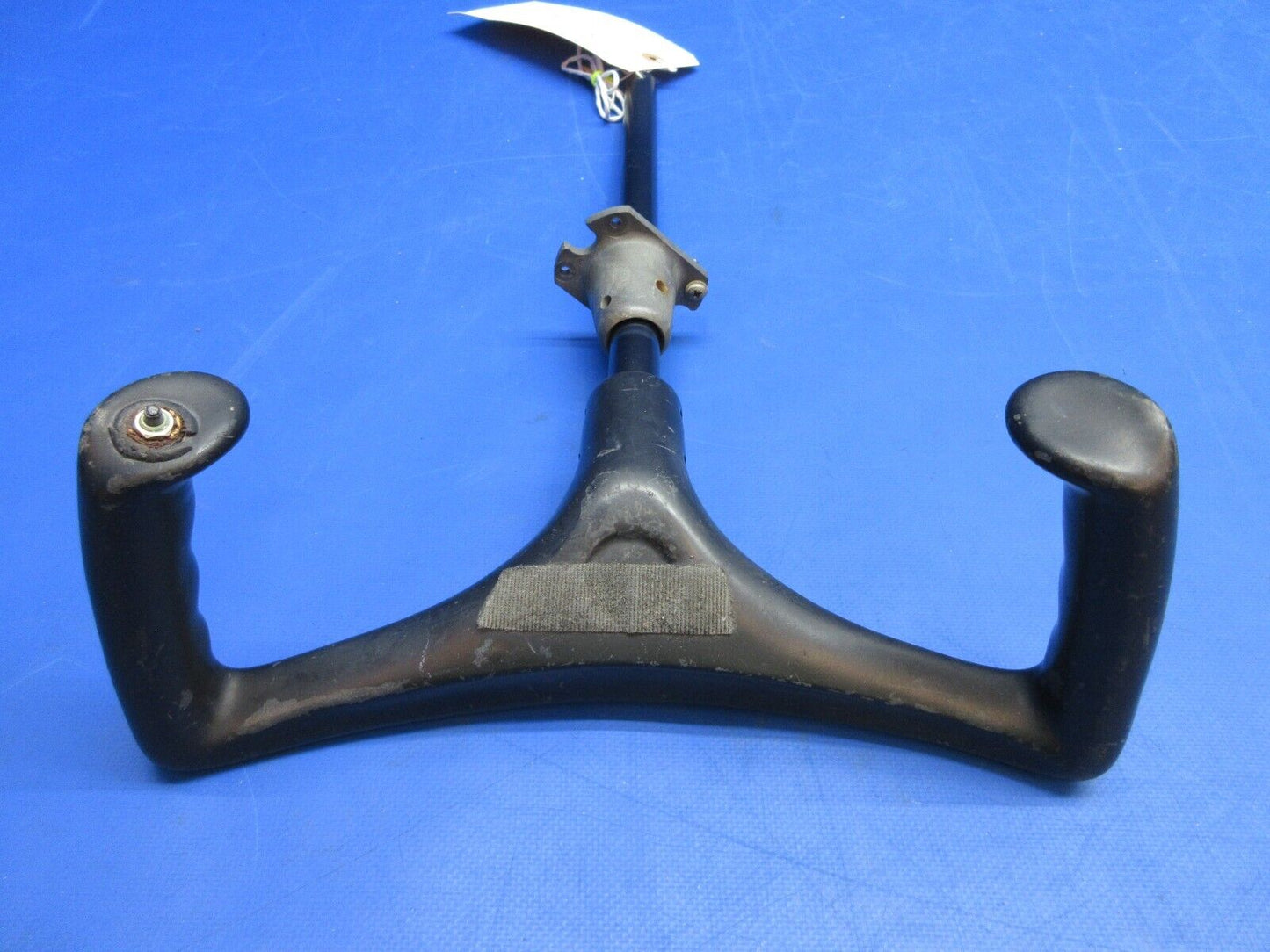 Cessna 172 / 172I Control Wheel / Yoke w/ Support P/N 0513239-5 (0923-889)