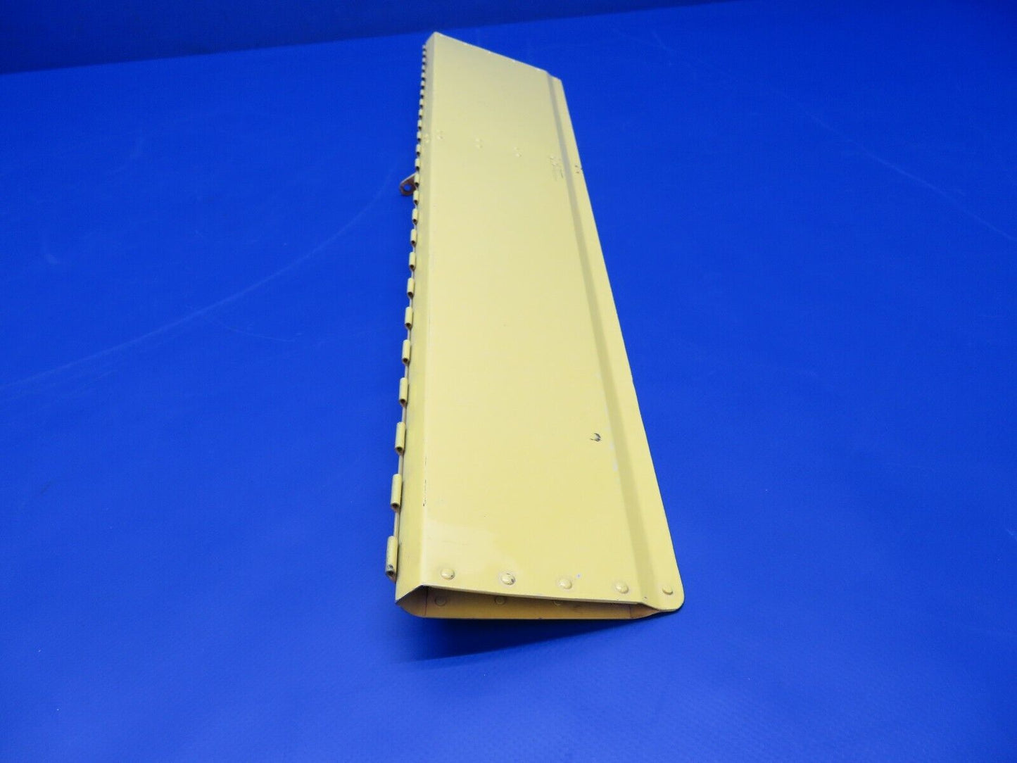 Beech Baron RH Elevator Tab (0922-21)
