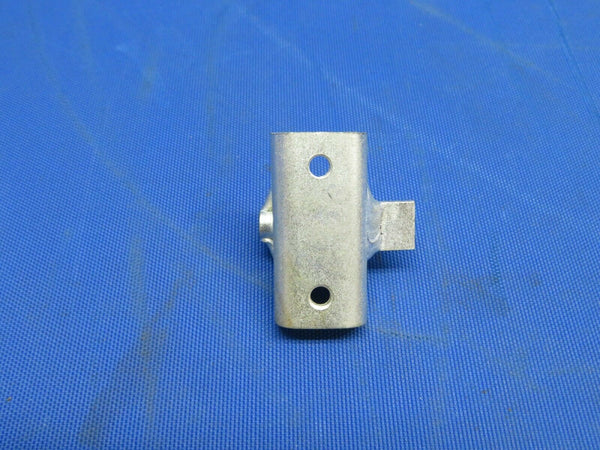 Piper Apache PA-23 Elevator Hinge P/N 17056-00 NOS (1120-144)