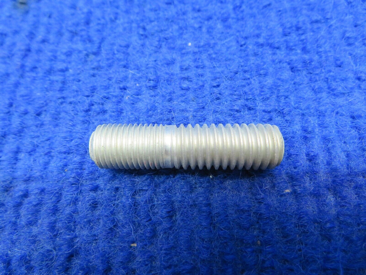 Continental Stud .38-16-24 x 1.5 LG P/N 633181 NOS (0722-745)