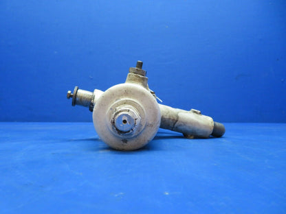 Piper PA-28R-180 LH Main Gear Trunnion P/N 67926-04 (1223-101)