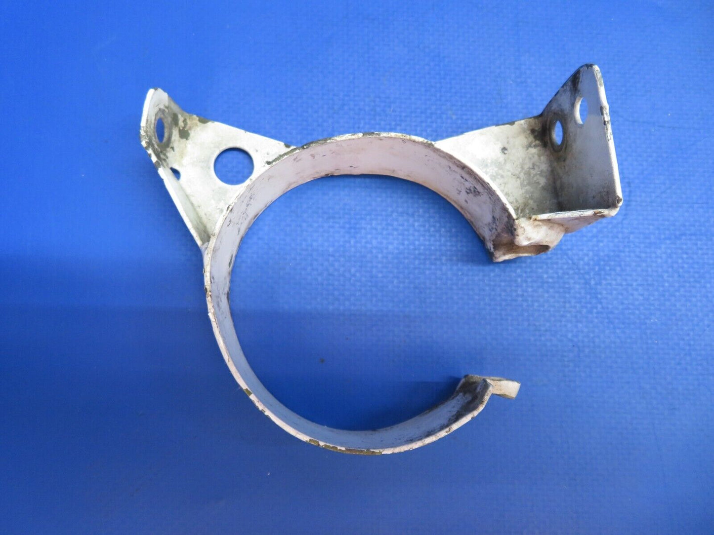 Beech Main Gear Brake Line Clamps LOT OF 2 (0223-970)