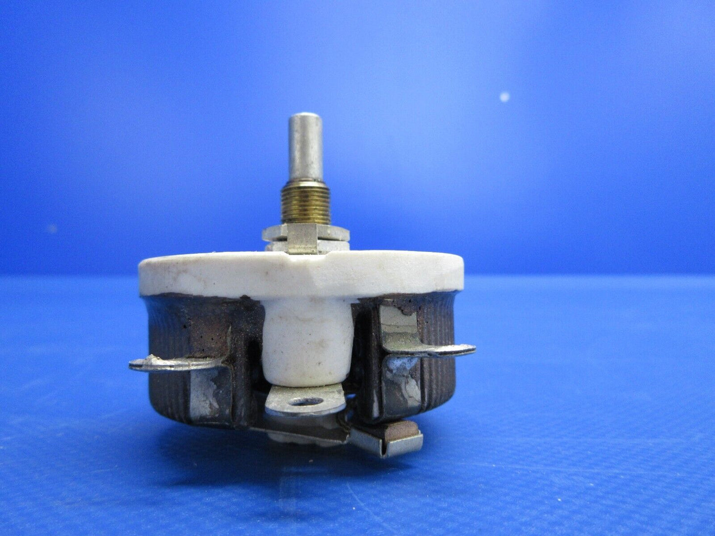 Ohmite J Vitreous Enameled Rheostat 16 Ohms P/N 0315 NOS (0224-1616)