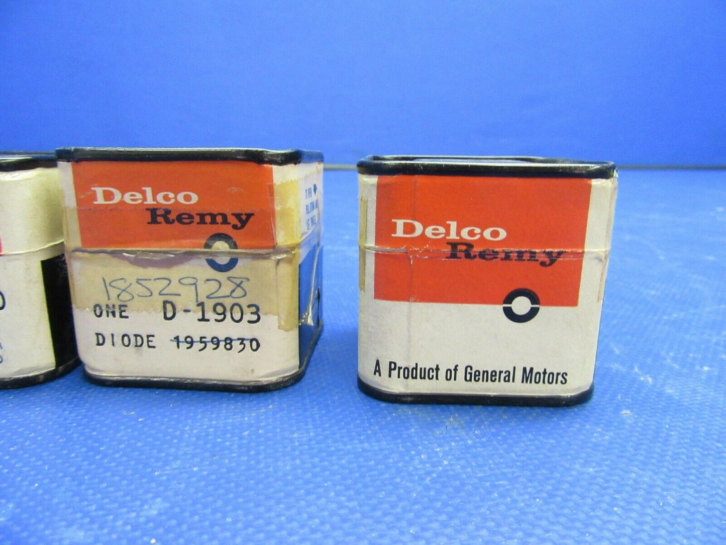 Delco Remy Diode P/N D-1903, 1852928 NOS LOT OF 5 (0921-622)