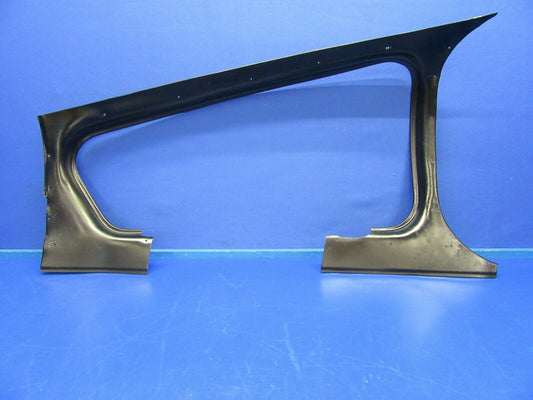 Beech Baron 95-A55 LH Aft Window Molding P/N 95-420015-93 (0420-288)