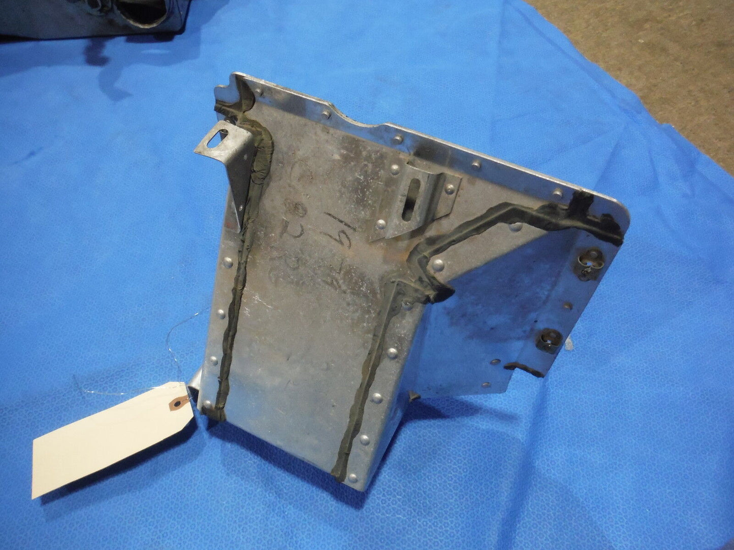 1979 Cessna 182RG Carburetor Induction Air Box Assy P/N 2250035-1 (0214-55)