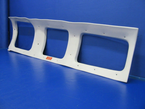 Beech Baron 58P RH Window Molding Assembly P/N 102-530015-19 (0420-213)