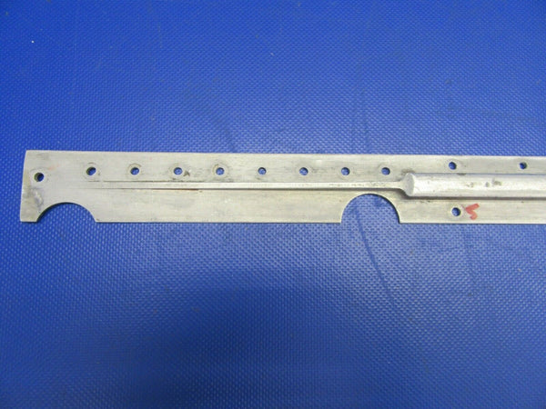 1956 Cessna 182 Seat Rail Co-Pilot OTBD P/N 0511293-4 (1021-386)