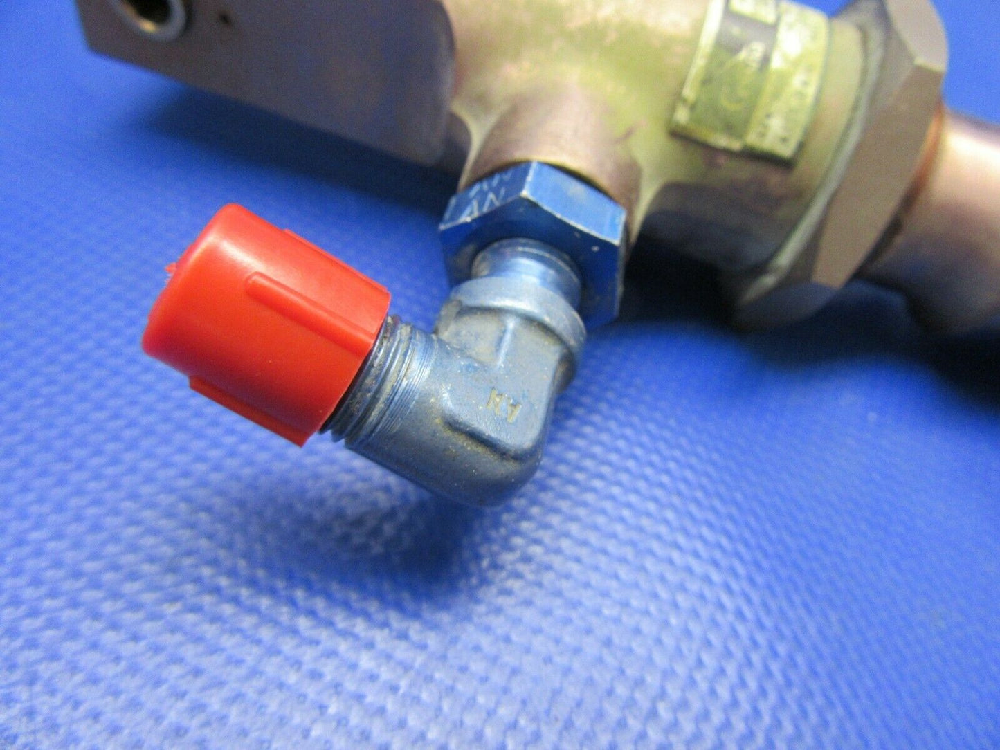 Cessna T210N Main Gear Down Lock 1280120-4 (0321- 408)