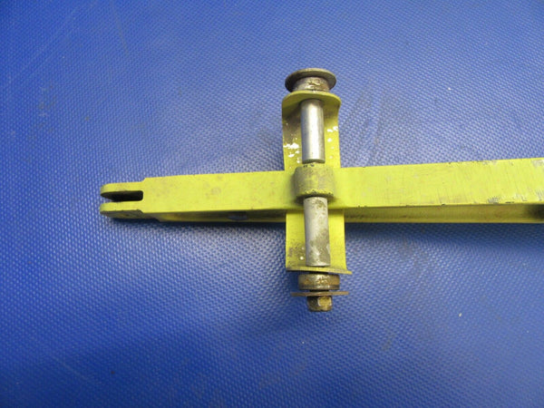 Beech 58 Baron Elevator Bell Crank Assembly P/N 002-524024-11 (0521-459)