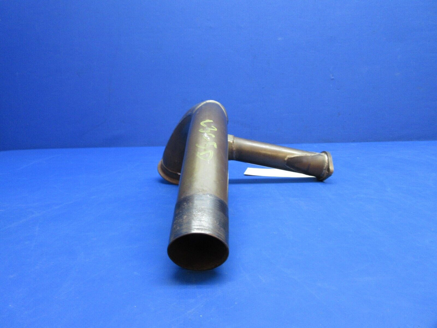 Cessna 182 Turbo RH Crossover w/ Probe Hole P/N 2254013-1AWL (1023-1065)