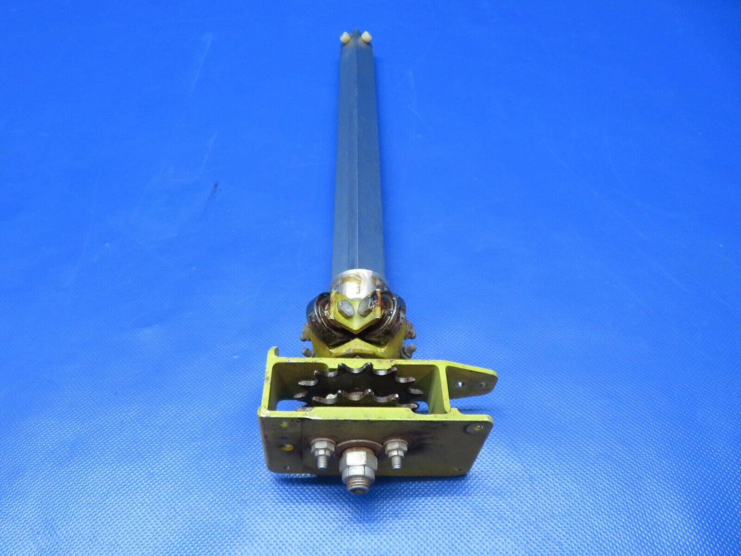 Piper PA-24-180 Comanche Control Wheel Tube LH Roller P/N 20975-03 (1223-273)