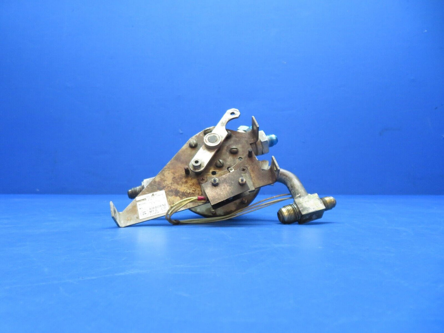 Cessna 310 / 310Q Airborne Fuel Valve P/N 1H13-13 (0923-334)