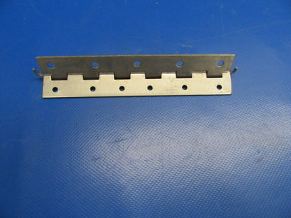 Piper Tomahawk Flap Hinge P/N 77367-008 NOS (0419-314)