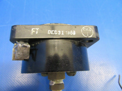Cessna 310 / T310Q Oxygen Cylinder Pressure P/N S-1325L-1 (0519-499)
