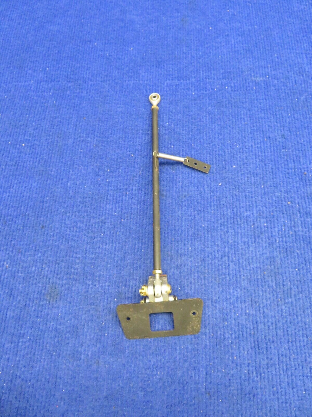 Piper Tomahawk PA-38-112 Door Latch Rod Assembly P/N 77514-04 (0422-315)