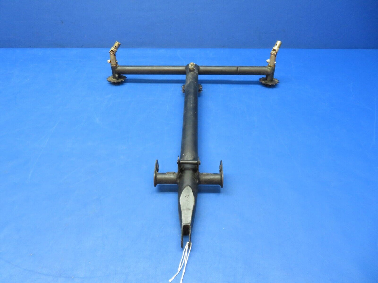 Piper PA 28-140 Control Column Tee Bar Assy P/N 62703-33 (1123-152)
