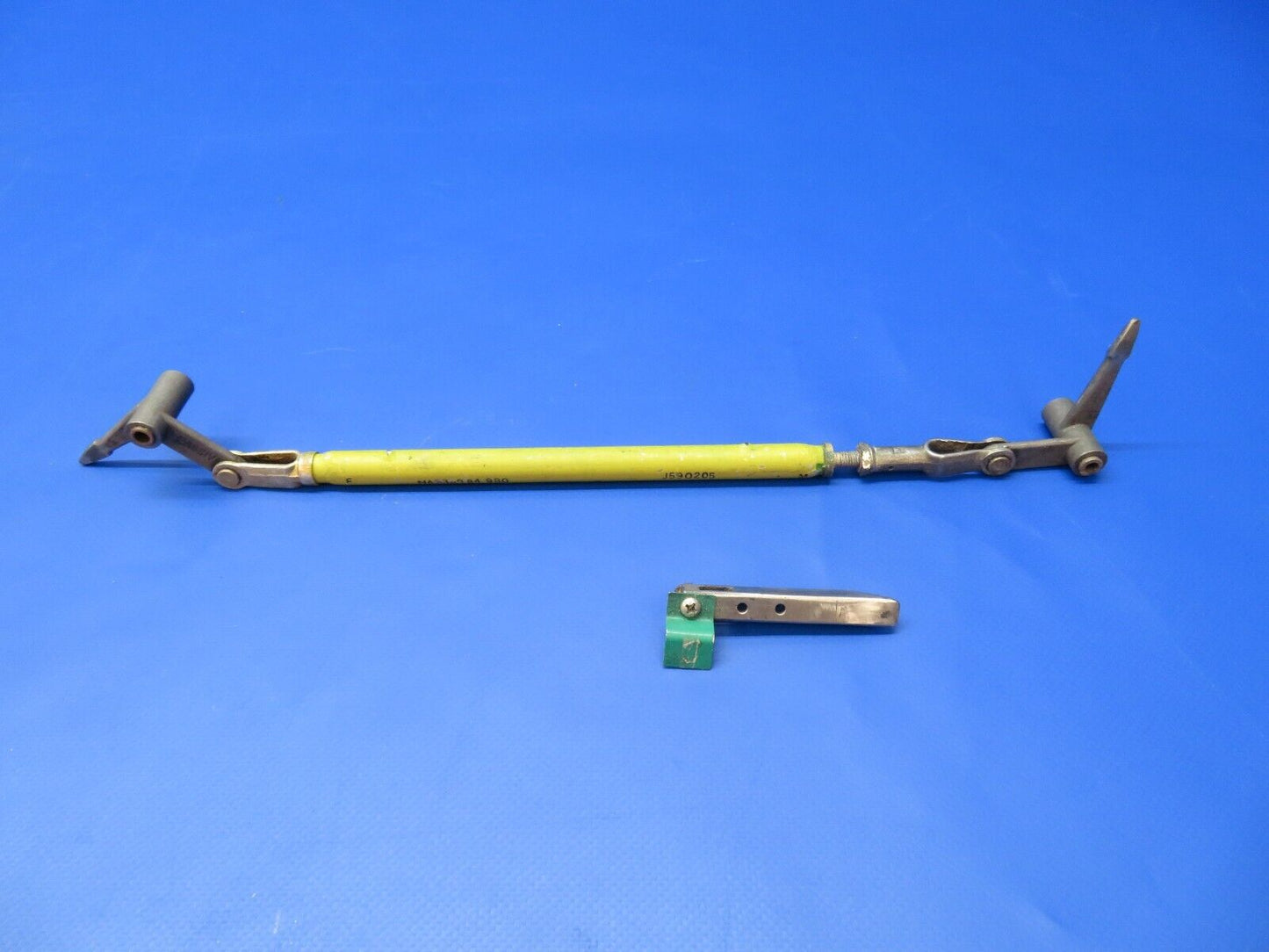 Cessna FWD Door Latch Rod & Bell Crank P/N 5111542-1 (1022-441)