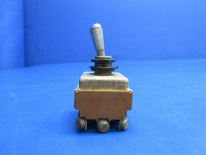 Beech 95-B55 Baron J-B-T Toggle Switch P/N 35-380053-9 (0523-1175)