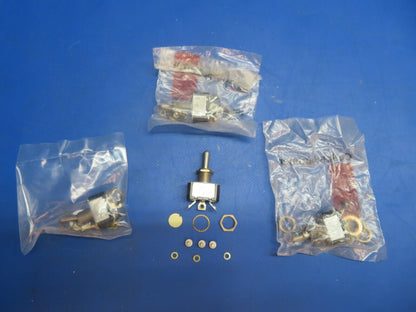 Cutler Hammer Toggle Switch P/N M535058-21 LOT OF 4 NOS (1222-930)