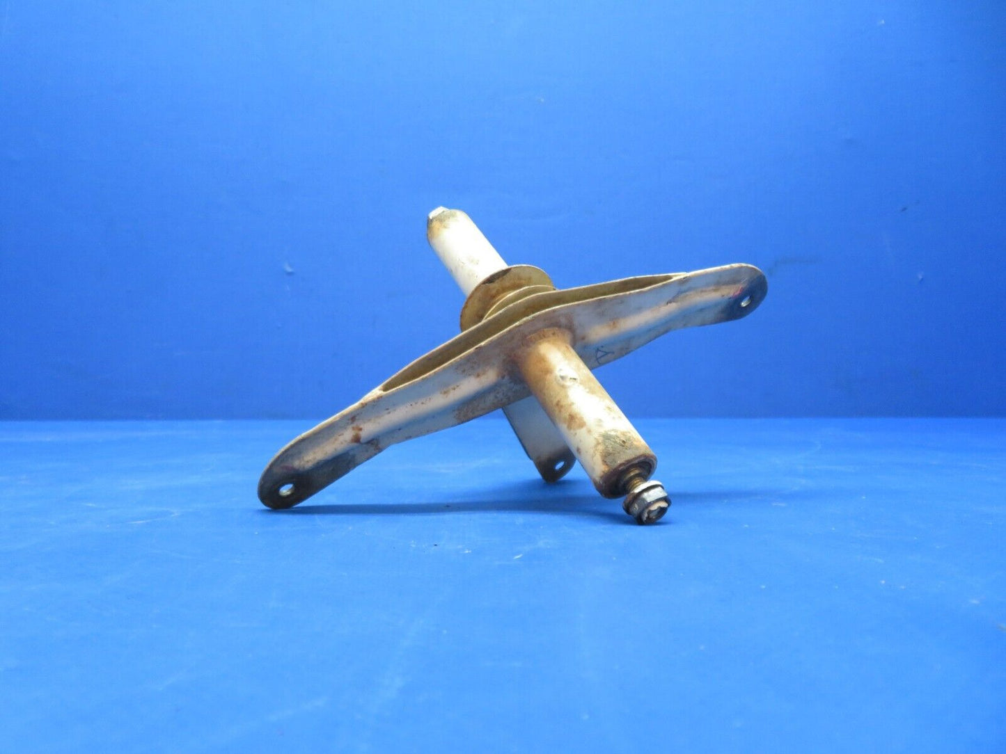 Cessna 188B AGpickup RH Flap Bellcrank Assy P/N 0523535-10AGW (0723-526)