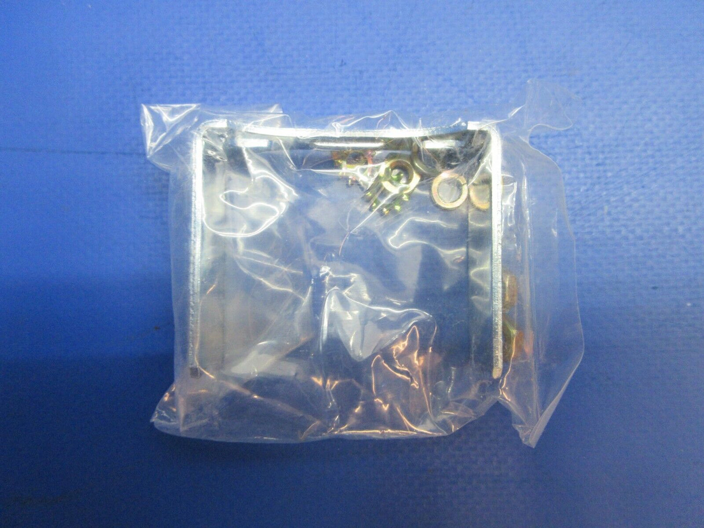 Stewart Warner Fuel Level Indicator 12V P/N 284M, 823835 NOS (0523-577)