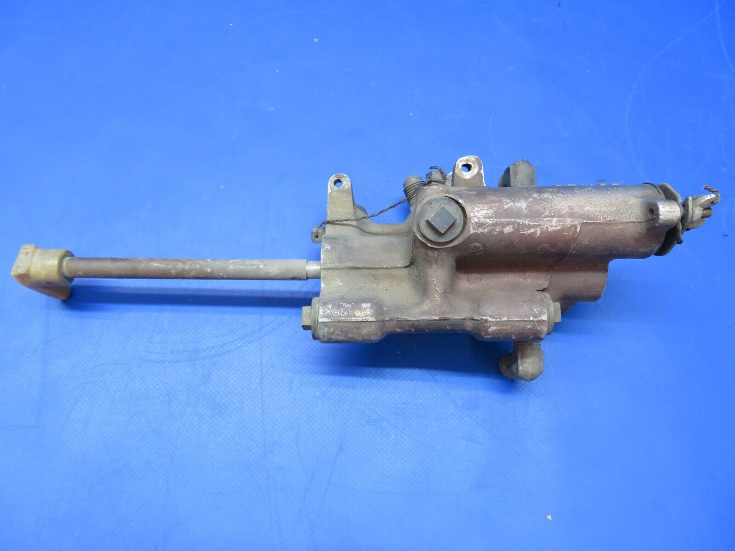 Beech 35 Emergency Fuel Pump Unit Assy P/N 35-921171 CORE (1122-462)