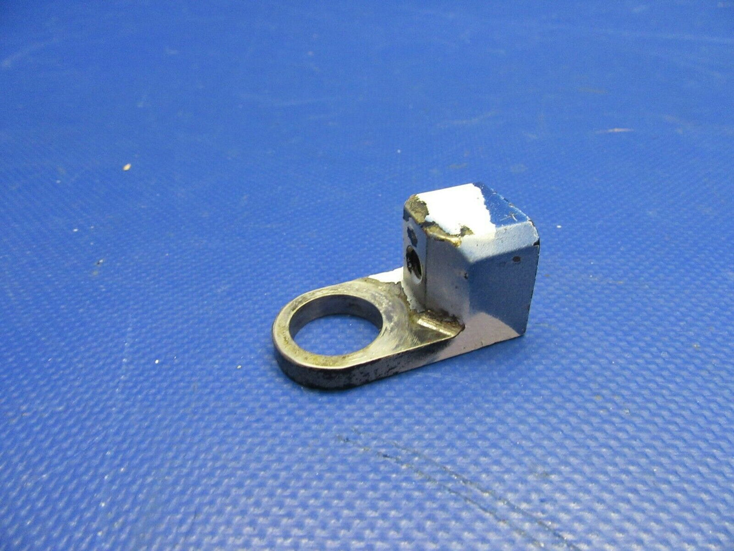 Piper PA-32RT Upper Drag Brace Fitting P/N 38041-02, 38041-002 (0521-570)