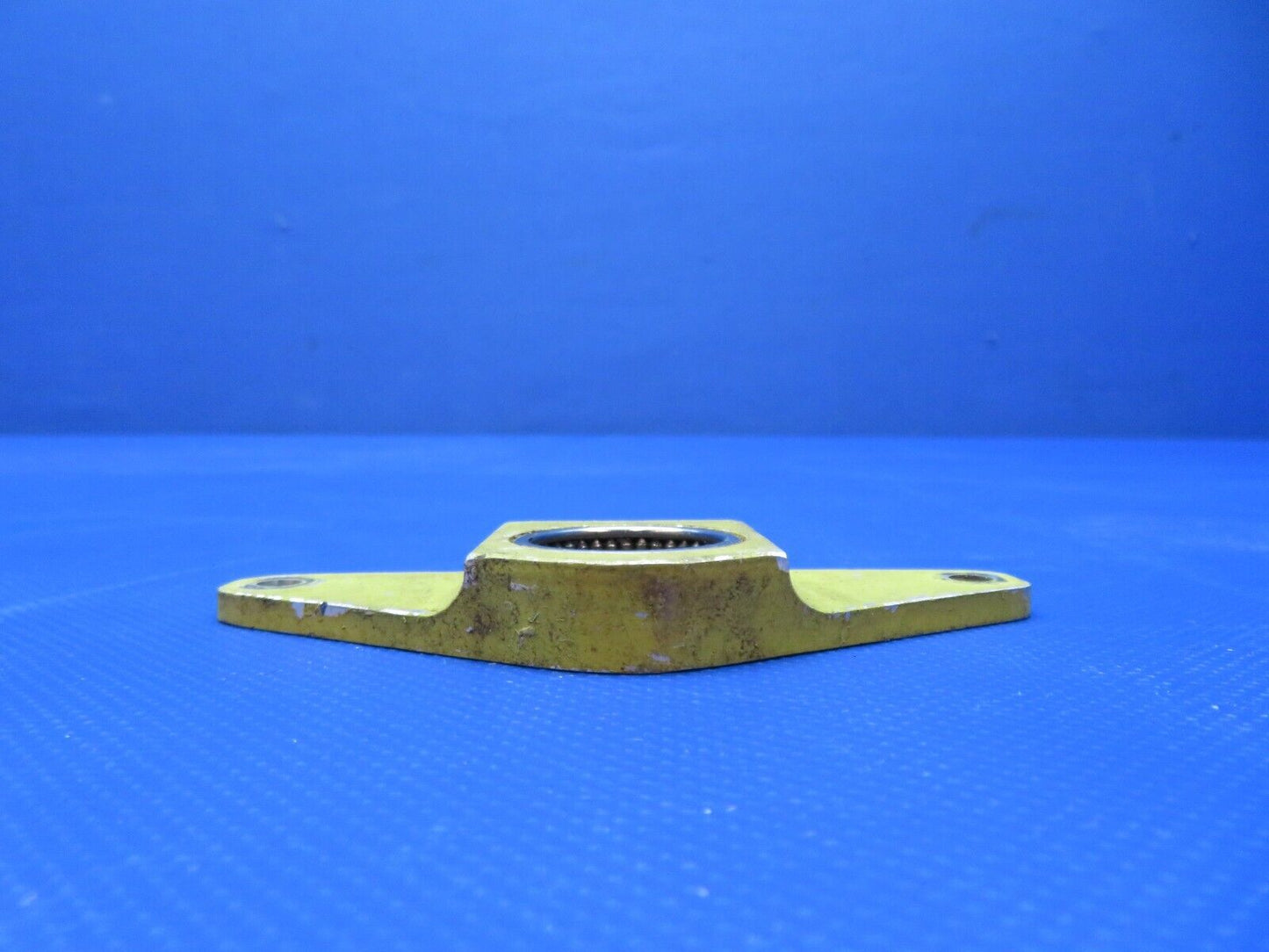 Piper PA-24-180 Bracket Assy Gear Retract Tube P/N 21041-00 (1223-243)