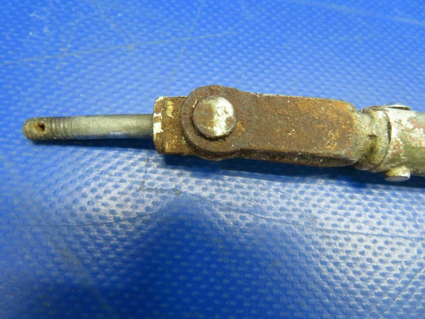 Cessna 310P Nose Gear Door Actuator Rod Assy P/N 0813300-53 (0620-656)