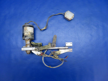 Cessna Flap Actuator w/ Motor 14V P/N C301001-0206 CORE (0124-1128)