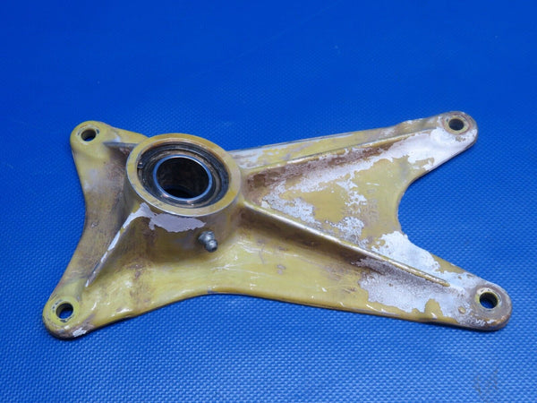 Piper Comanche PA-24-180 RH Main Gear Forward Fitting P/N 2757-01 (1223-1134)