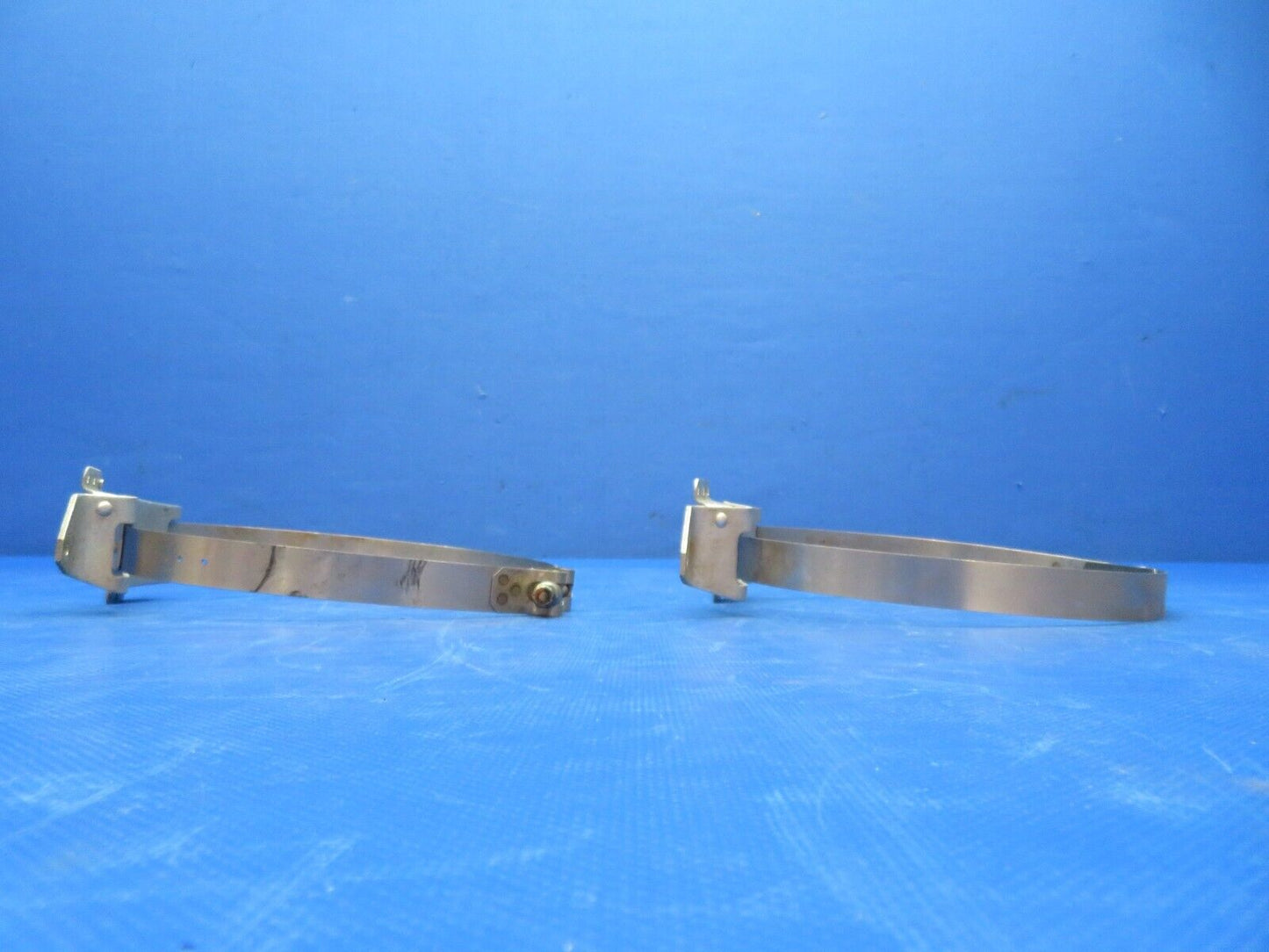 Cessna 401 Clamp Assy Support Oxygen Bottle 8.5" 5017450-2 LOT OF 2 (0124-232)