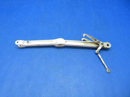 Cessna 310 / 310I RH Link Assy Upper & Lower MG Retract P/N 0841102-4 (1023-135)