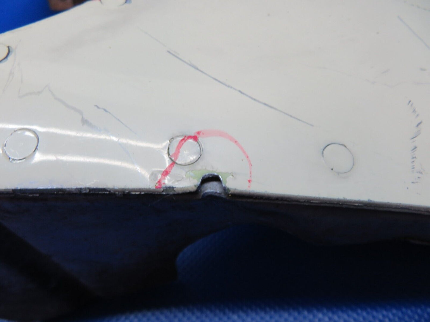 Cessna 337 / 337E LH FWD Cowl Flap Assy P/N 1552008-1 (1223-303)