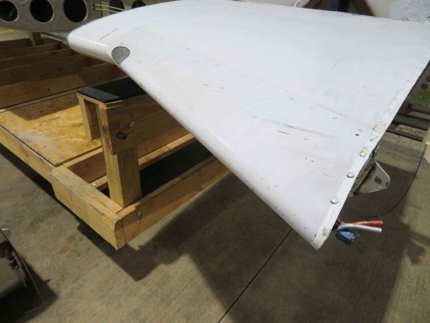 1968 Piper PA-28-140 Cherokee LH Wing P/N 66601-04 (0324-98)