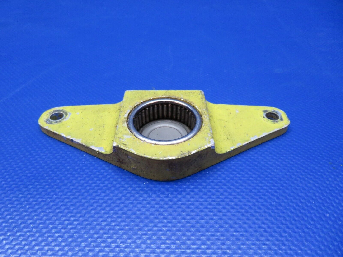 Piper PA-24-180 Bracket Assy Gear Retract Tube P/N 21041-00 (1223-243)
