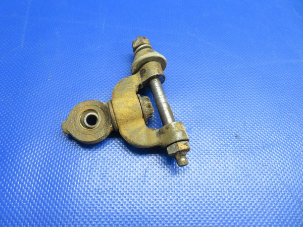 Beech Baron 95-B55 Yoke Assy Nose Gear Steering P/N 35-825007 (1121-113)