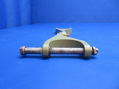 Lake LA-4-200 Nose Gear Scissors Upper & Lower P/N 2-4418-115 (1222-753)