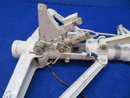Beech Baron LH Main Gear P/N 35-815247-25 FOR PARTS (0522-826)