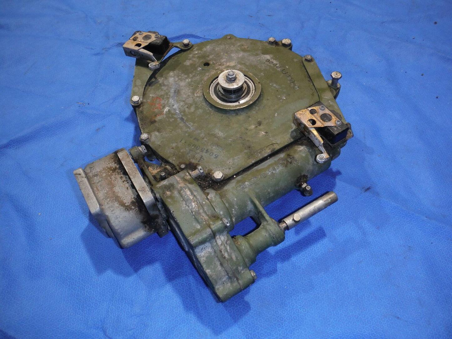 Cessna 310 Gear Box  P/N 5045002-1 or 5118327-2 (0214-77)