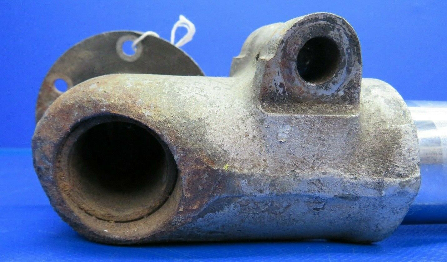 Beech Shock Strut Main Gear LH Casting# 45-815051 (0520-428)