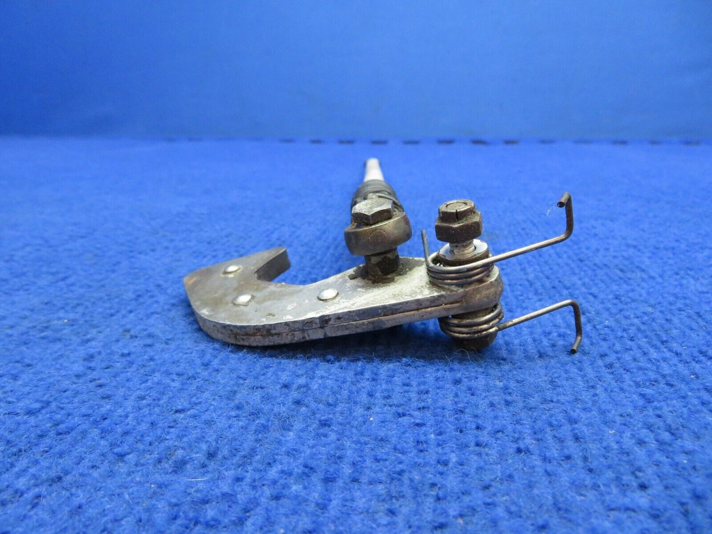 Piper PA-31 Rod Assy MLG Lock w/ Hook P/N 41949-03 (0722-594)